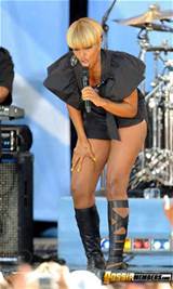 Mary J Blige puxa um cuecÃ£o de rabo preto gordo, fome na...