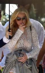 Lindsay-Lohan-Breast-Slip-Pussy-Upskirt-4-Peeperz