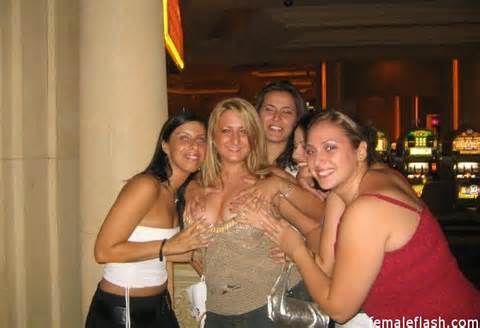 Handbra amigos em Las Vegas | Flash feminino