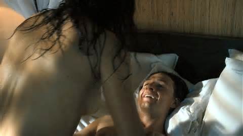 Mila Kunis mostrando seus peitos agradÃ¡veis e fica fodido rÃ­gido