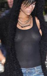 Rihanna ver atravÃ©s de Top preto - Nip Slip