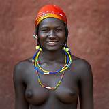 Acompanhantes Tribal africanos nativos