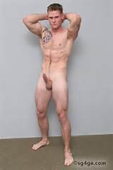 Lawless Clint fode sua garota com sua Monster Dick - reta de merda...