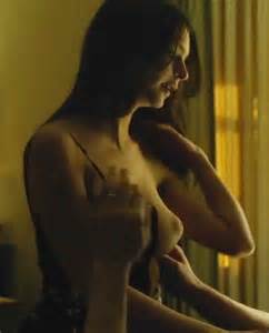 Emily Ratajkowski GIF em Topless