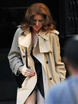 Amy Adams mostra buceta escorregar e decote enorme vestido de celebridades sÃ³