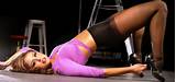 Brittney Palmer faz a coisa de Showgirls & alguns mais mulher pelada