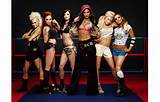 Membros: Simone batalha Natasha Slayton, Lauren Bennett, Paula Van...