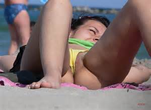 Cameltoe e um deslize de lÃ¡bio de buceta