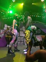 Nicki Minaj e Lil Wayne Pussy Poppin ' em rosa sexta-feira: Roman Reloaded...