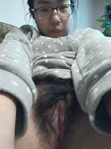 ... Cute e adorÃ¡vel menina jovem coreano mostra seu bichano molhado rosa (8pix