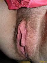 ilovevaginathatstinks: peludo-fetiche: Eu quero cheirar seu bichano desagradÃ¡vel