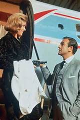Bond e Pussy Galore | James Bond | Pinterest