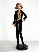 Mattel james bond barbie: pussy galore (2010) - uma foto na Flickriver