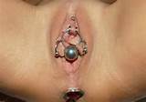 strokemypuss: piercing buceta! :-) http://strokemypuss.tumblr.com