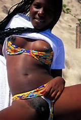 Preto menina cubana piscando a buceta e as tetas | Fotos de mulheres nuas regional...