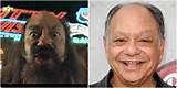 Cheech Marin como fronteira guarda/Chet Pussy/Carlos