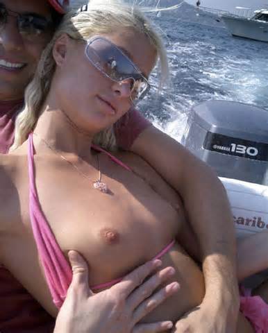 Paris-hilton-nu-1