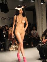 LFW Charlie Le Mindu | Alex adora