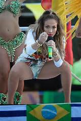 A celebridade Oops Digest: Deslizamento buceta de Jennifer Lopez Copa do mundo...