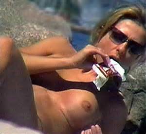 Jennifer Aniston apanhado em Topless â€“ CelebMutt.com