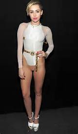 Miley Cyrus raspada Pussymiley cena de nudez de Fakes | Filmvz Portal
