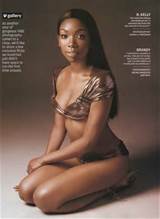 Brandy Norwood posando nua sexy & expondo o rabo quente