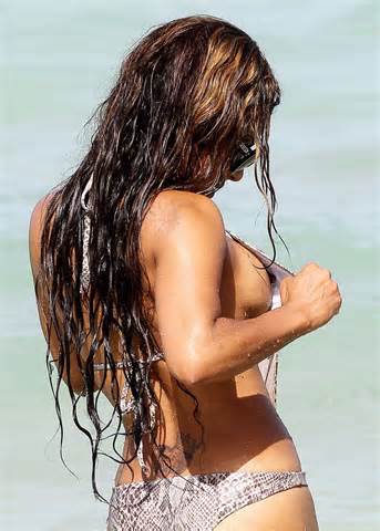 Christina Milian Nipple SLip | Celebridade Nipple Slips