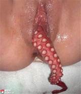 Octopussy - MUCHOSUCKO.com