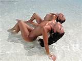 Bichano livre de id0686_Miko_Sinz_and_Renee_Perez_Beach por em The Crack...