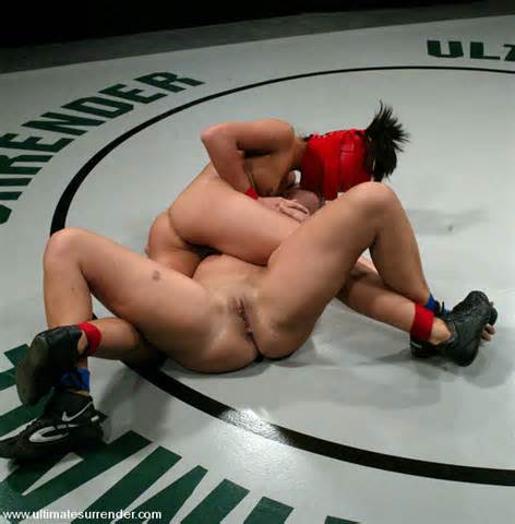 WRESTLING NUDE XXX * * * ULTIMATESURRENDER GALERIA DE FOTOS. NOS