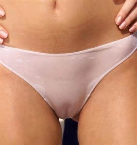 Cameltoe calcinha buceta raspada