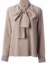 Victoria Beckham Pussy Bow blusa em cinza (cinza) | Lyst