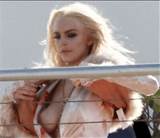 Lindsay-Lohan-Breast-Slip-Pussy-Upskirt-3