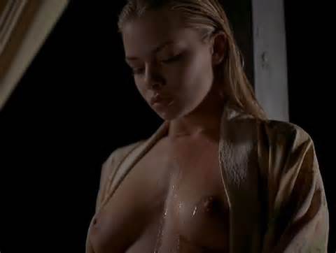 Jaime Pressly nu e molhado em vÃ­deos de celebridades grÃ¡tis | Filmvz Portal